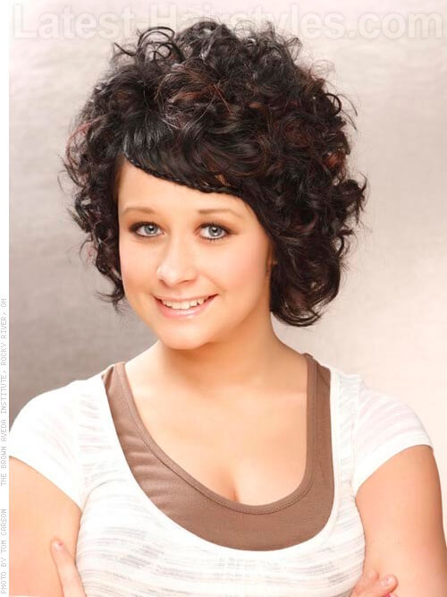 Medium length hairstyle with curls