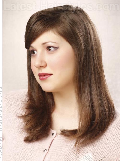 Medium length hairstyles for round faces