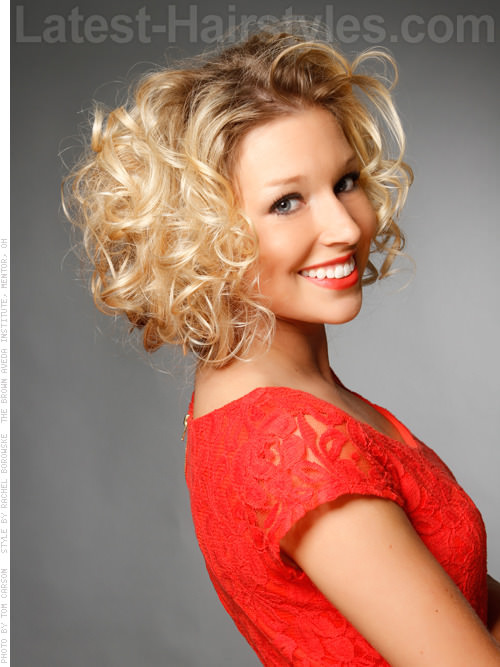 Born to be Fab Light Blonde Curly Look with Volume for Long Faces