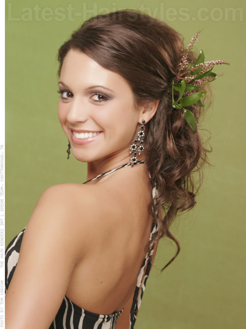 Side Hairstyles for Prom: Gorgeous Side Prom Hairstyles