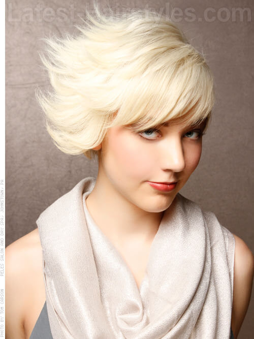 How to Style Short Hair - flippin-out-blonde-style