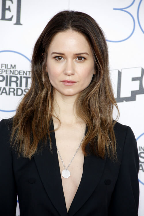 Katherine Waterston Long Hairstyle for Spring