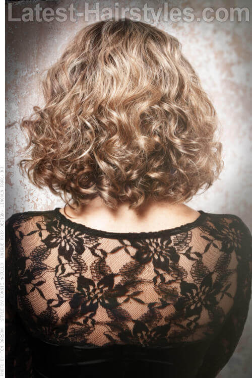 Long Bob Curly Hairstyle for Spring Back