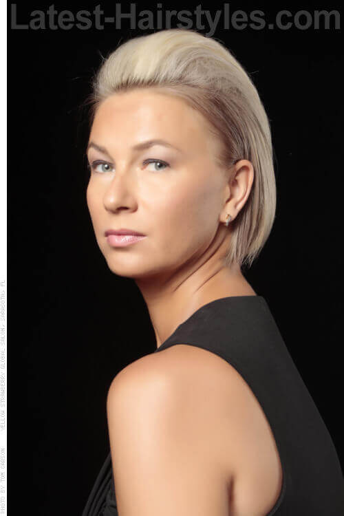 Sleek Hairstyle with Gentle Texture and Volume