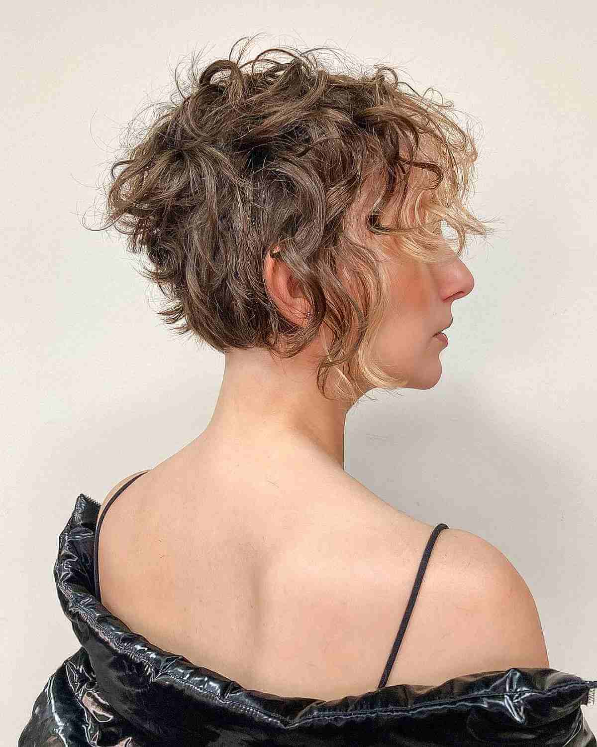 Update More Than 79 Haircuts For Thin Curly Hair Best In Eteachers