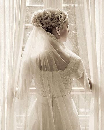 Classic Veil Bridal Hairstyle