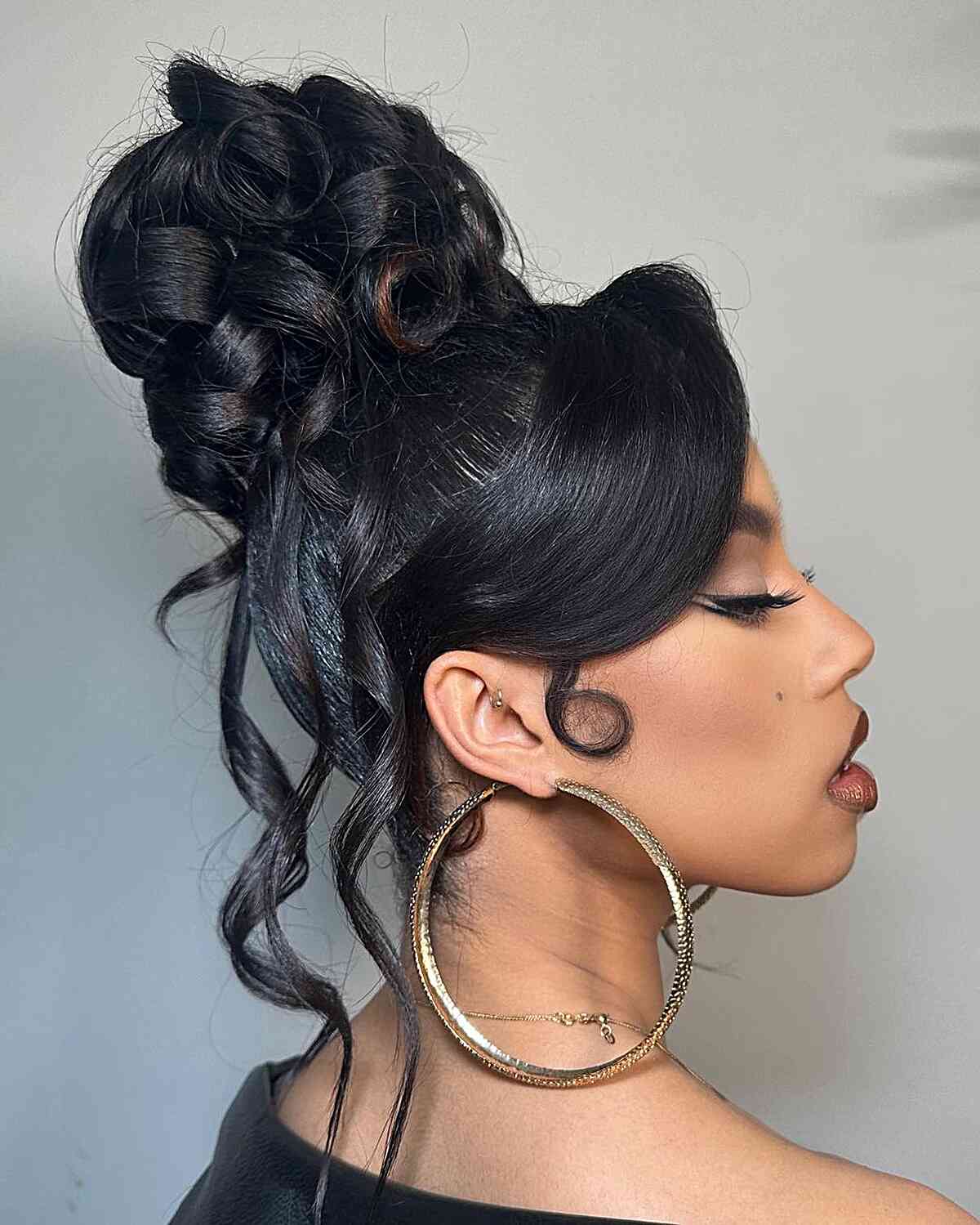 '90s Updo with Barrel Curls with Side Fringe for a Black Woman