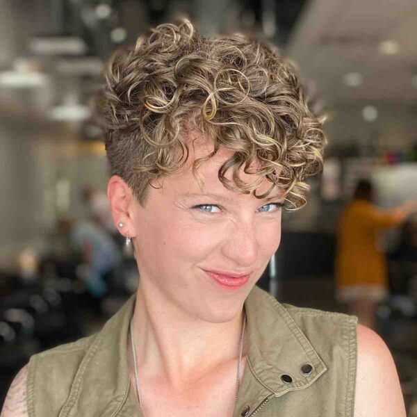 Eye Catching Blonde Pixie Cut Ideas To Show Your Stylist