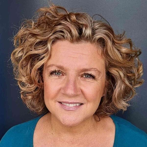 31 Stylish Short, Curly Hairstyles for Older Women