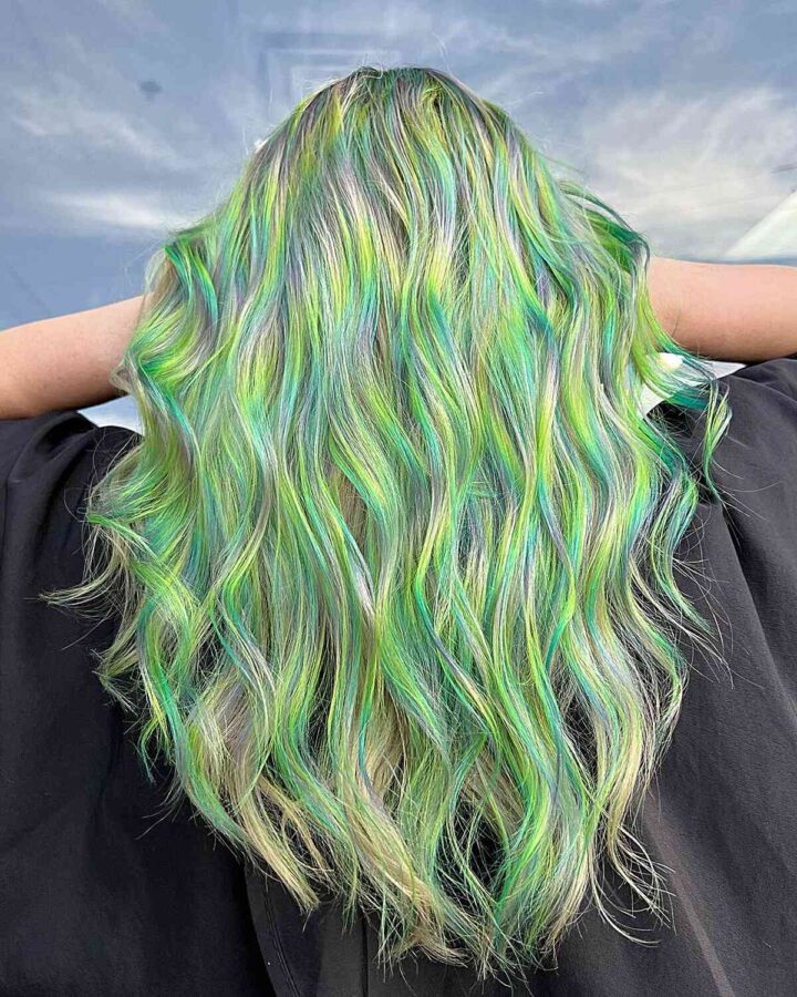 Light to Dark Green Hair Colors 49 Ideas to See (Photos)