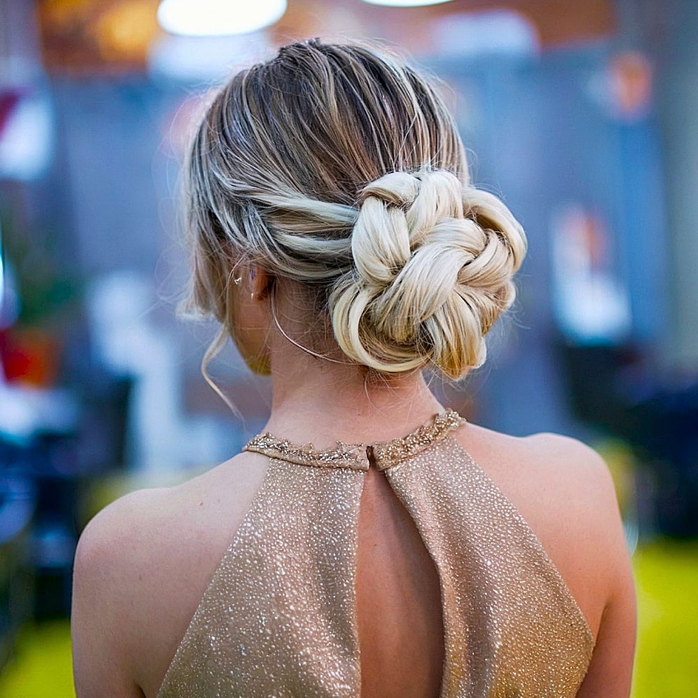 Elegant Low Overlap Bun for Longer Tresses at Prom