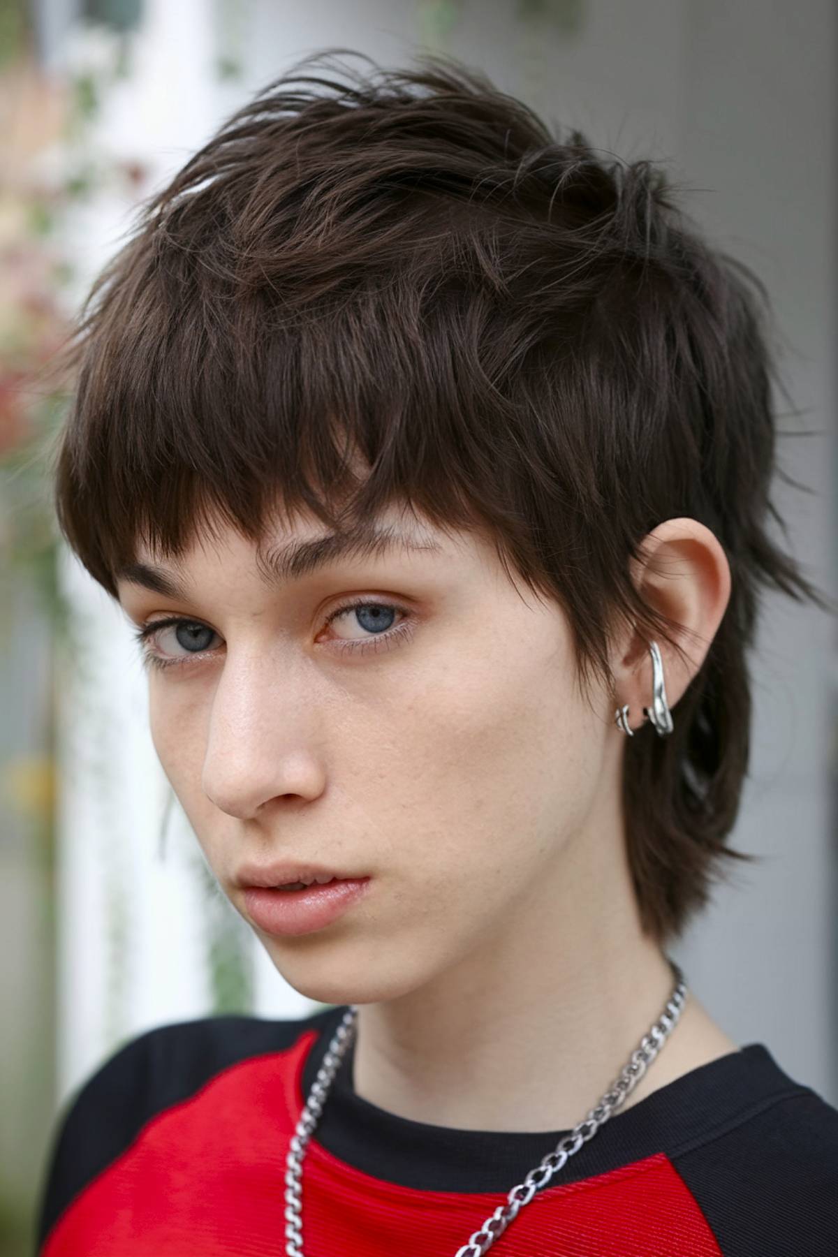 Androgynous short wolf cut