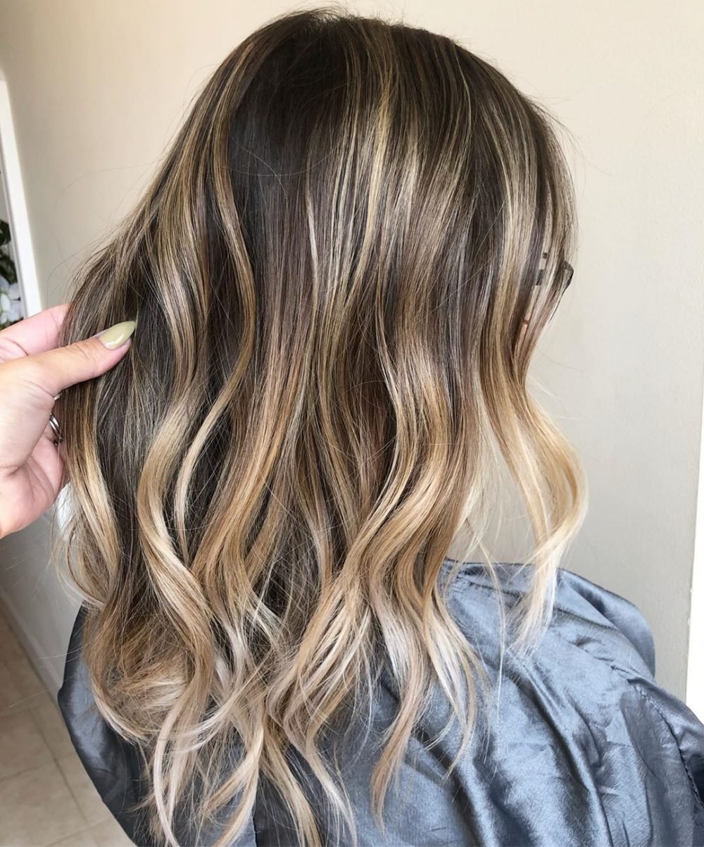 27 Best Ash Blonde Balayage Hair Colors for Every Skin Tone