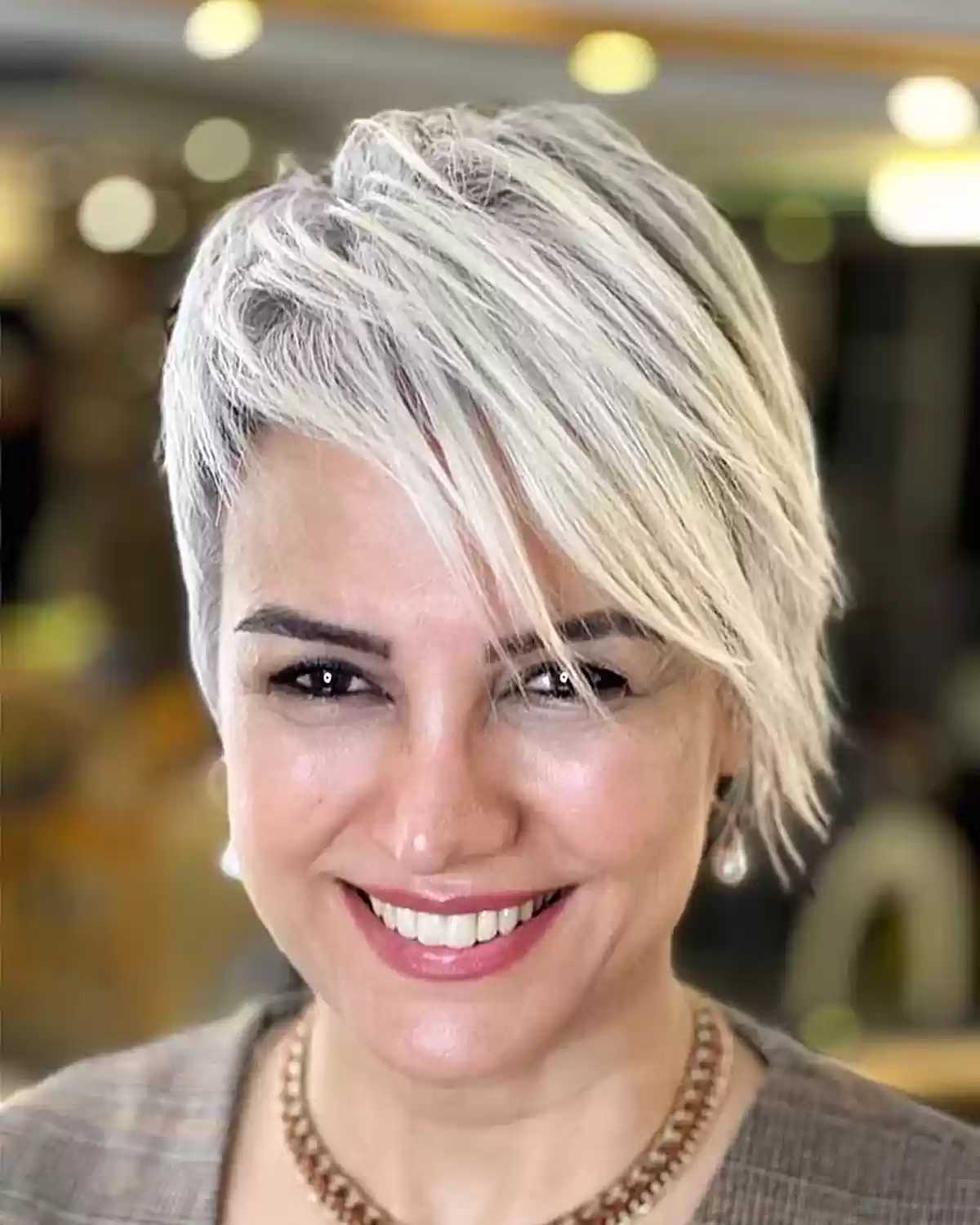 Asymmetric Haircut with Disconnected Side Bangs for Straight Hair
