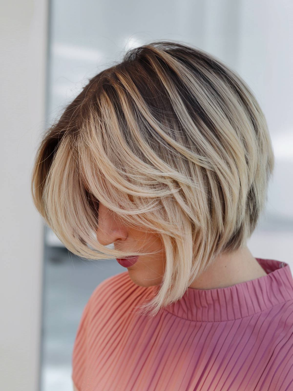 Balayage hair color idea for short hair bobs