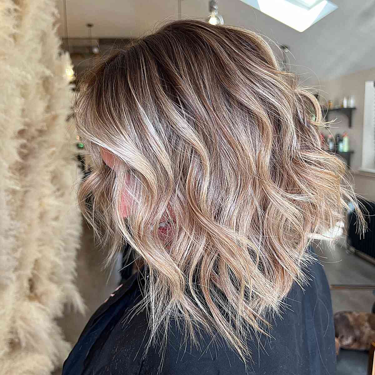 Balayage Lob with Waves and Stacked Layers