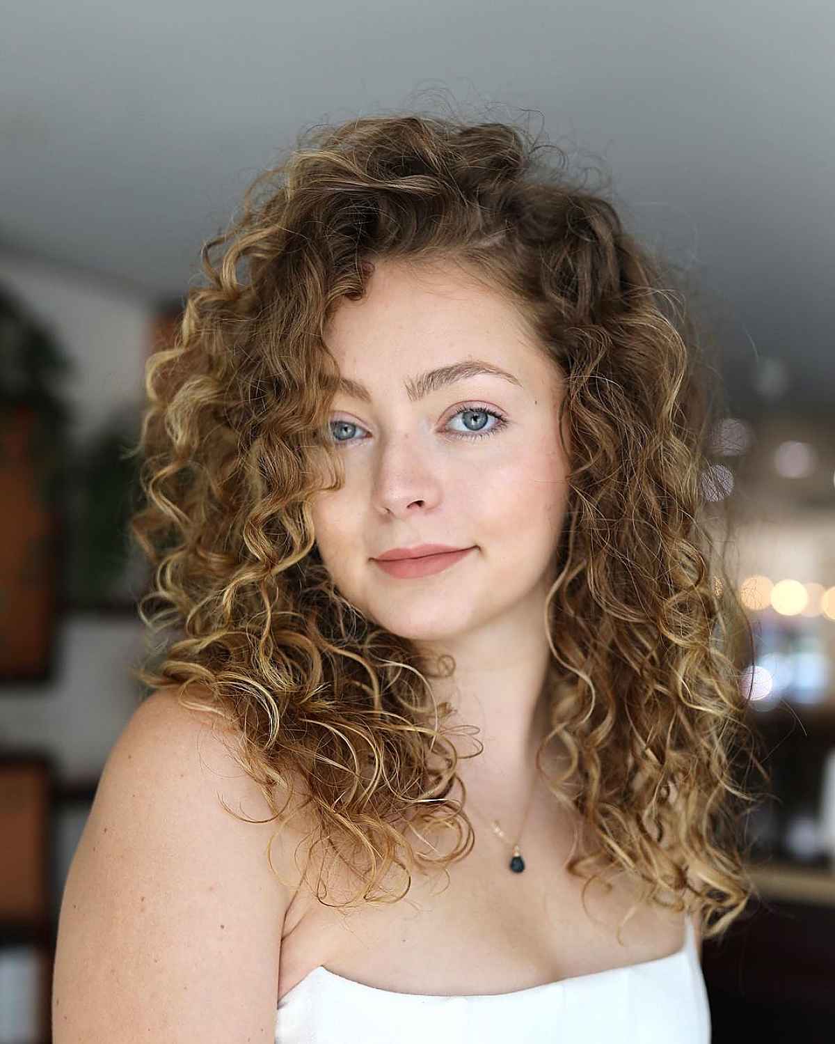 Beachy natural curls for medium-length hair