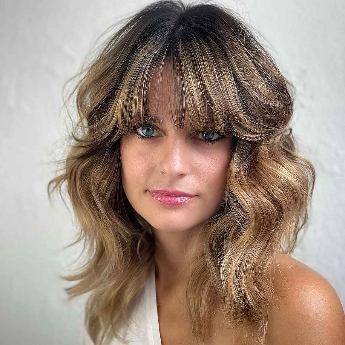 beautiful balayage with bangs for square faces