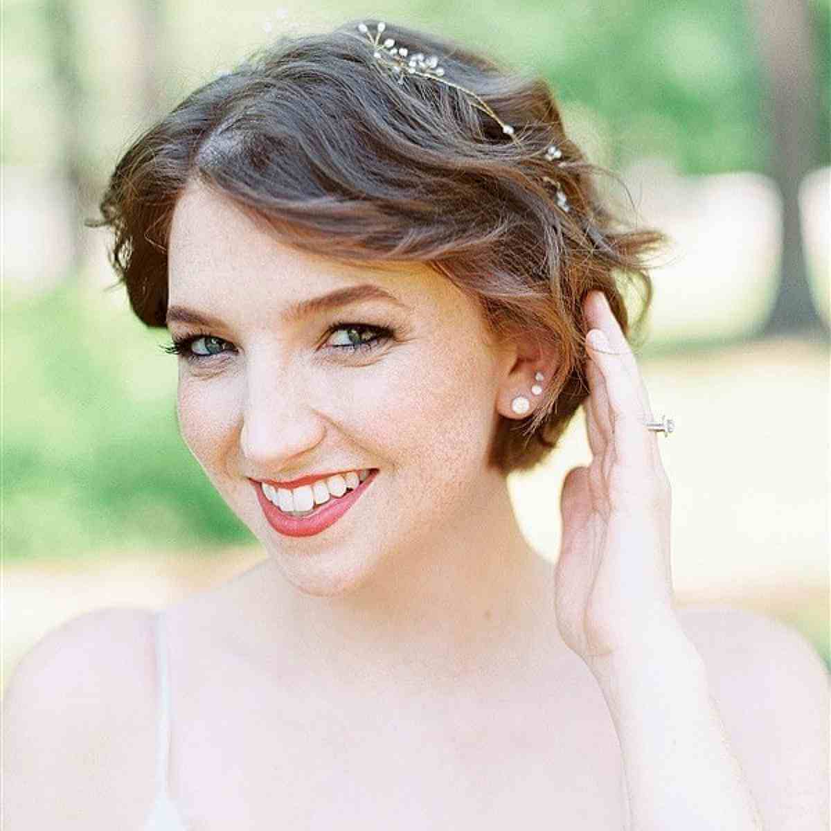 Effortless and Beautiful Short Style for Weddings