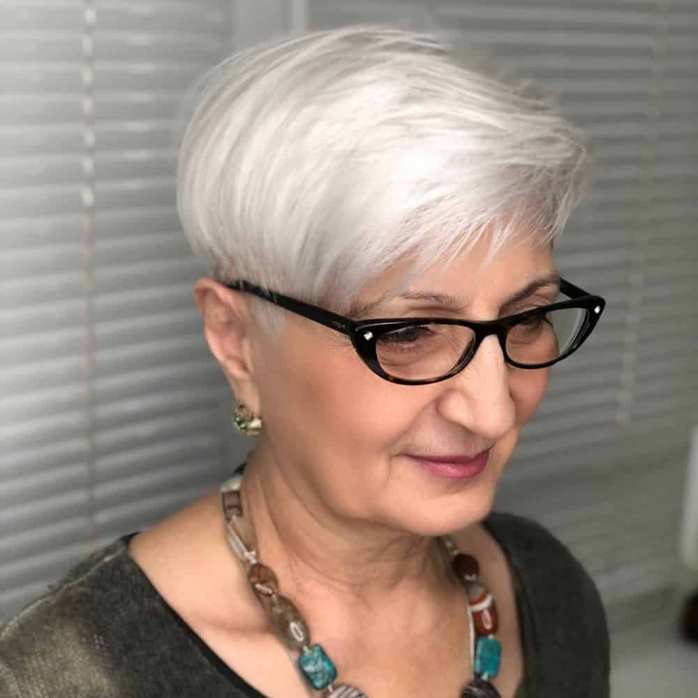 Best Pixie Cut For Older Women With Glasses 1000x1000 