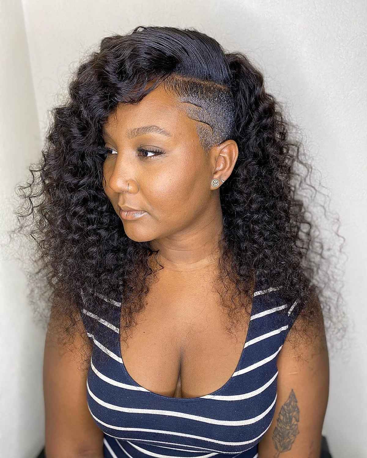 Black girls' half-shaved style
