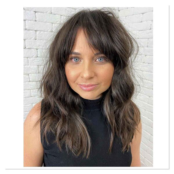 25 Slimming Long Layered Haircuts for Women with Full Faces