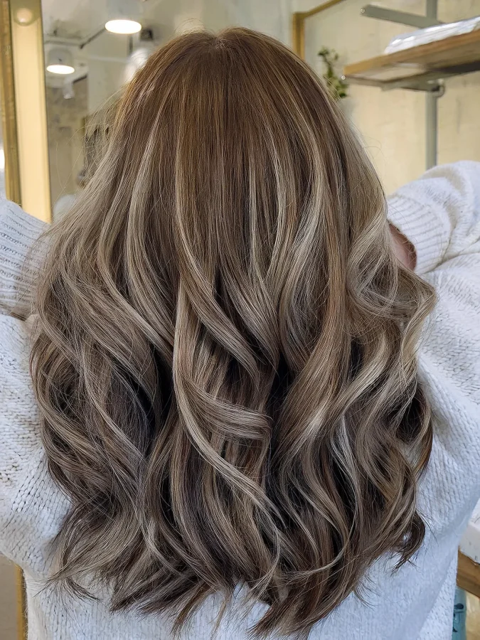 20 Perfect Examples of Lowlights for Brown Hair (2025 Looks)