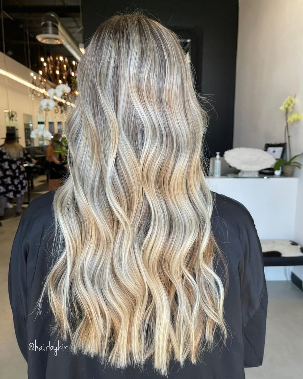 Stunning Blonde Hair with Lowlights