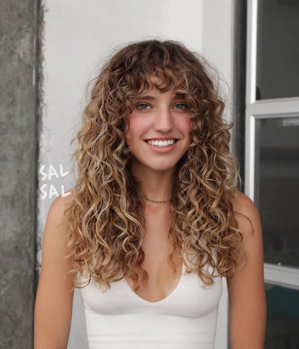 28 Cute Long Curly Hairstyles for 2021 Easy Curly Hair Ideas 28 Cute Long Curly Hairstyles for 2021 Easy Curly Hair Ideas