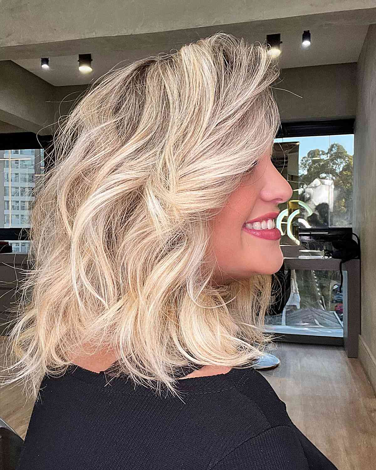 Blonde Medium Cut with Messy Layers for Dense Mane