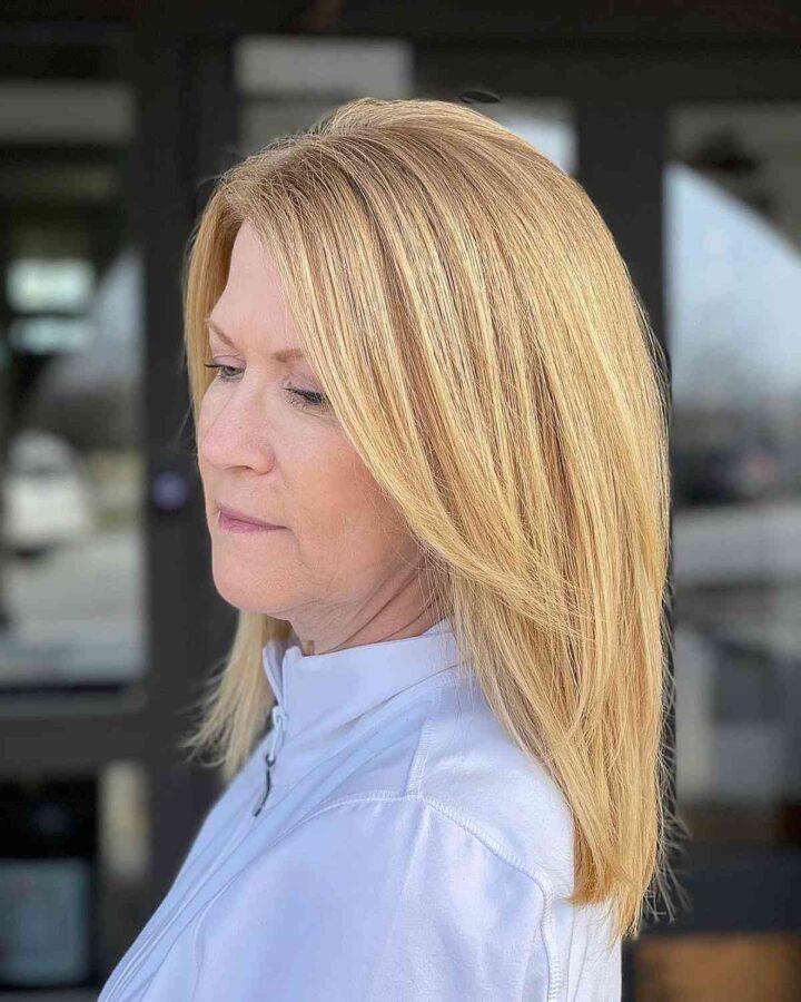 25 Stylish Easy Medium Length Hairstyles For Ladies In Their 60s 25-stylish-easy-medium-length-hairstyles-for-ladies-in-their-60s