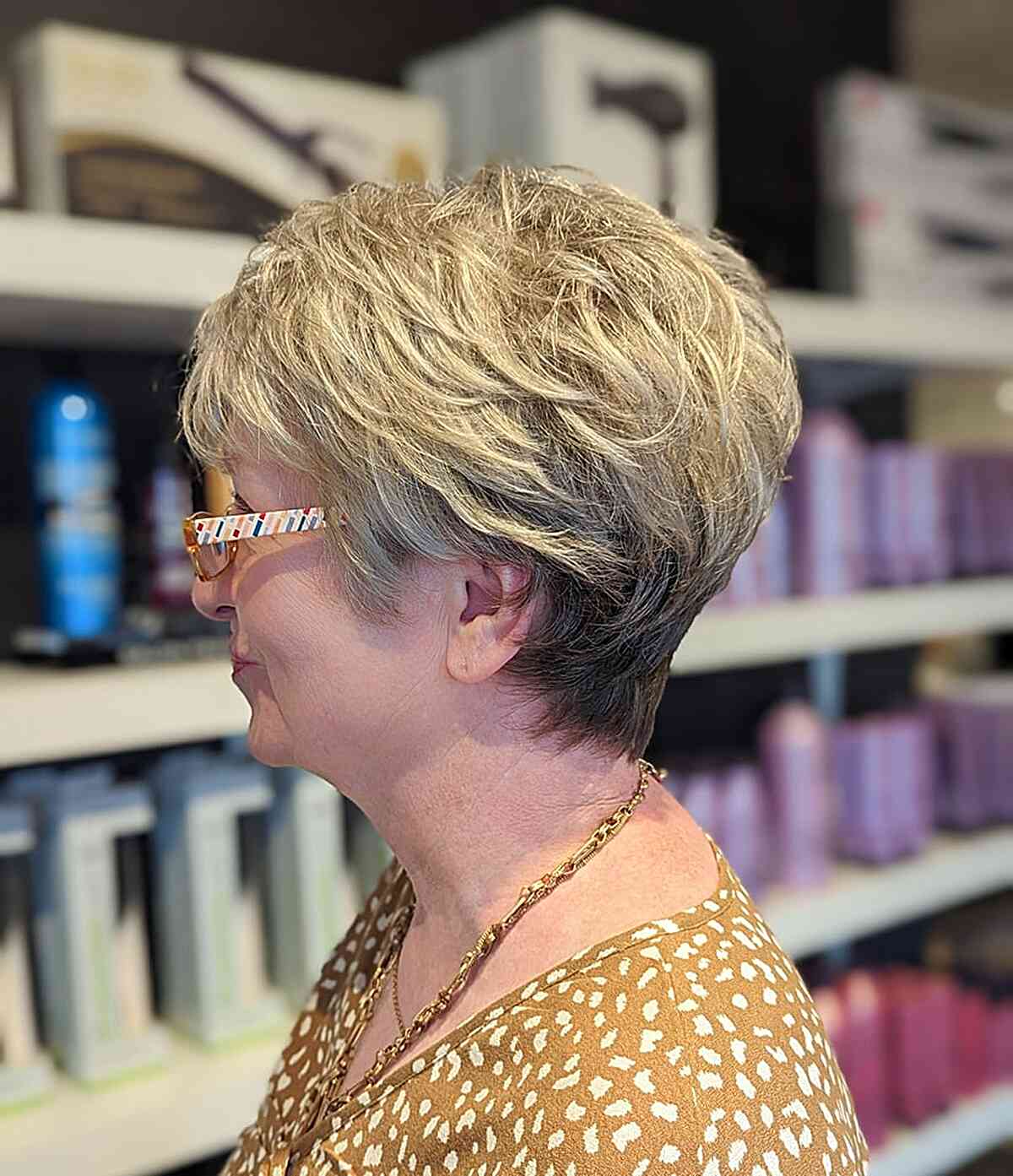 Blonde Piece-y Pixie Bob for Ladies Who Are 50 Years Old