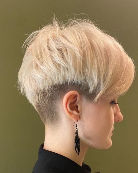 37 Eye-Catching Blonde Pixie Cut Ideas to Show Your Stylist