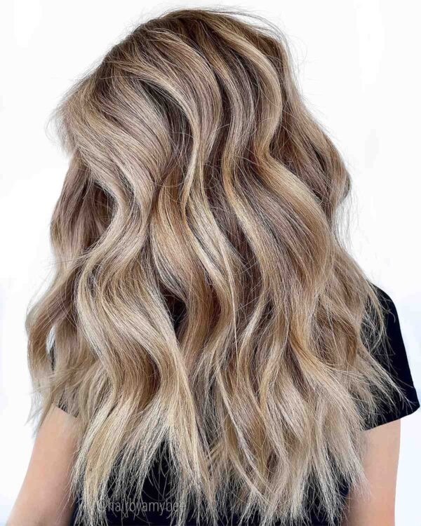 35 Stunning Light Brown Hair with Blonde Highlights to Copy