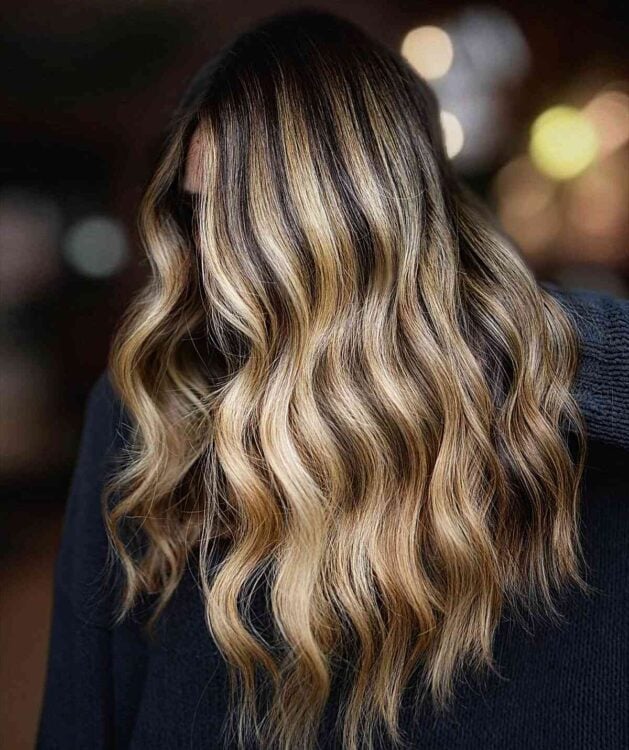 23 Sweetest Honey Blonde Balayage Hair Color Ideas