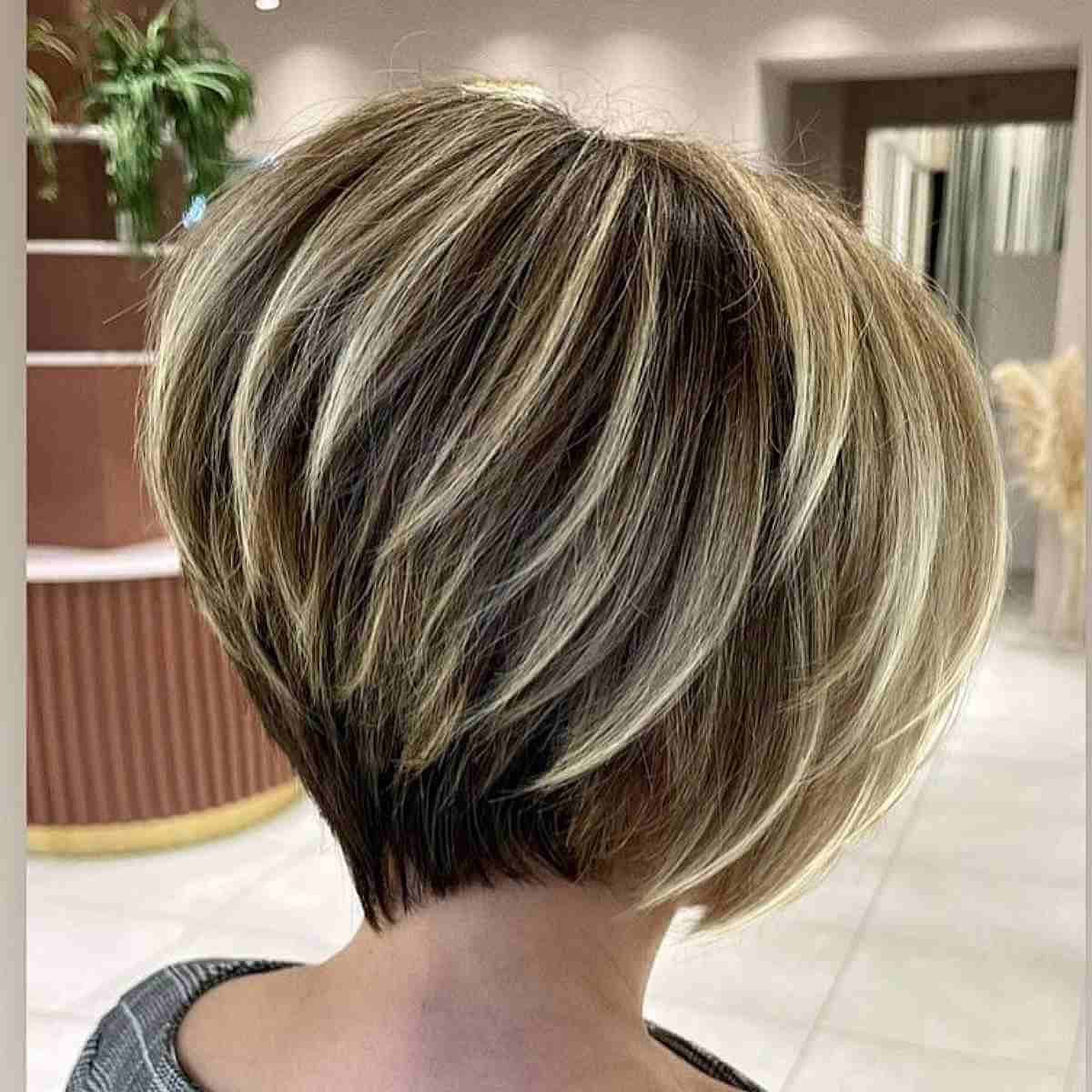 Short Bronde Pixie Bob with Layers