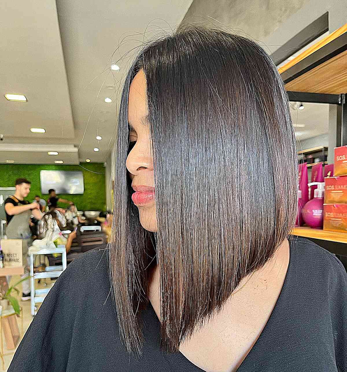 Brown Graduated Angled Lob for Fine Hair