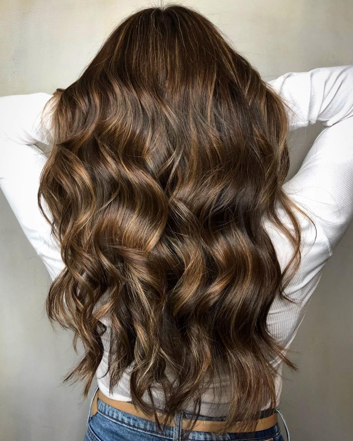 Natural-Looking Brown Hair with Caramel Highlights