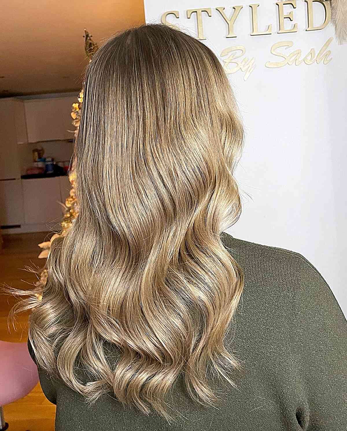 Brown Roots with Dishwater Golden Blonde for Long Hair