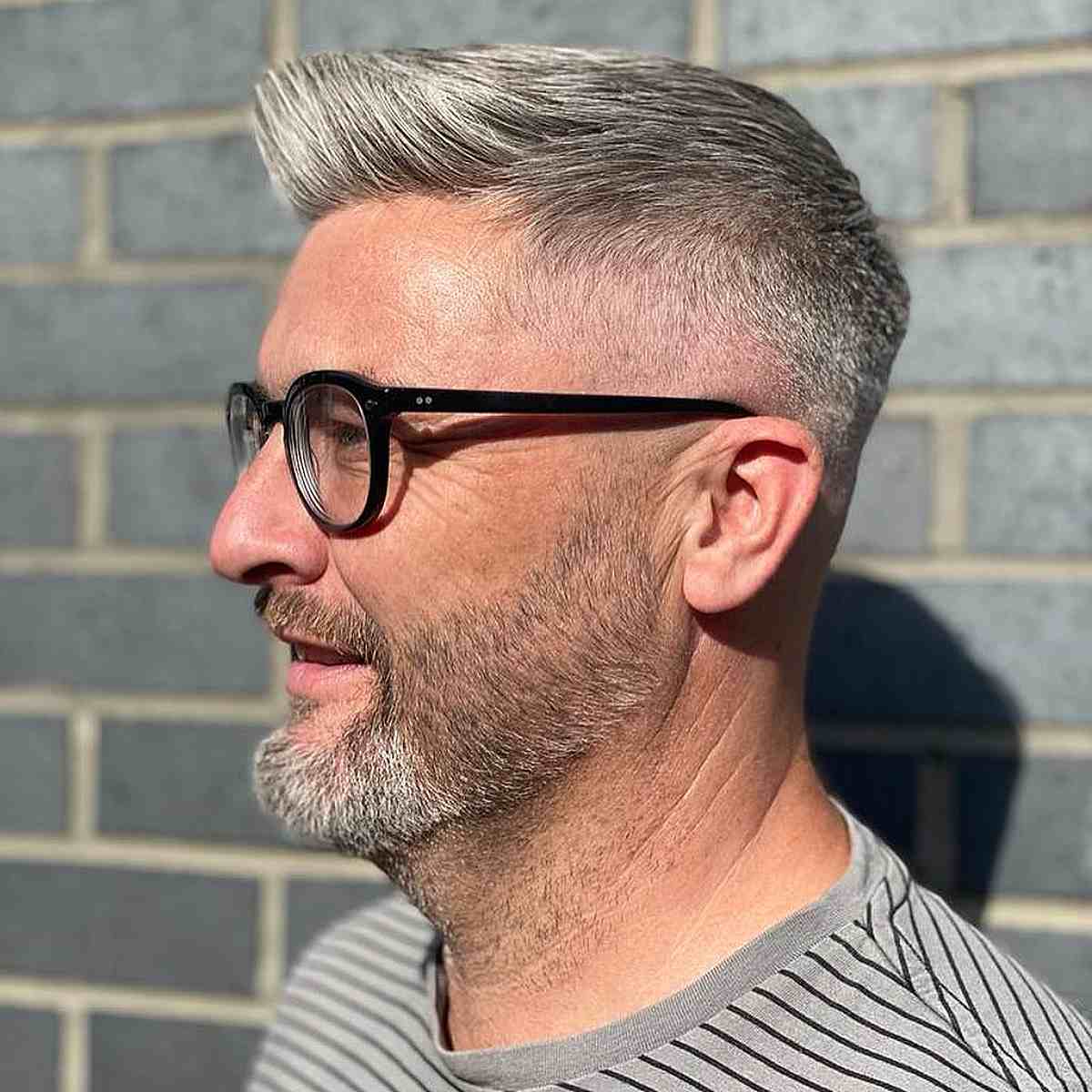 Brushed-Up Fringe with Skin Fade for Dudes