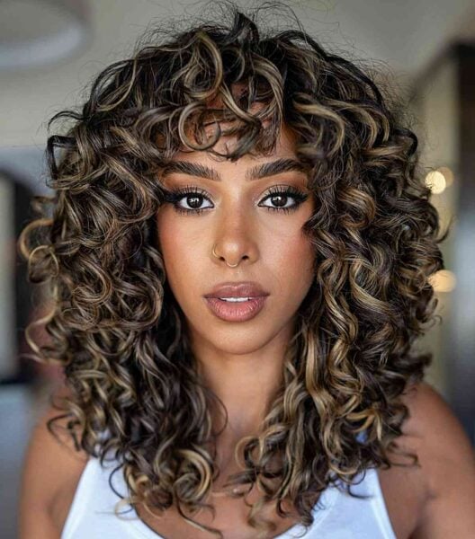 Heres The Best Way To Get Balayage For Curly Hair 