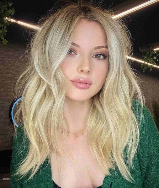 40 Stunning FaceFraming Layers For Ladies With Medium Hair