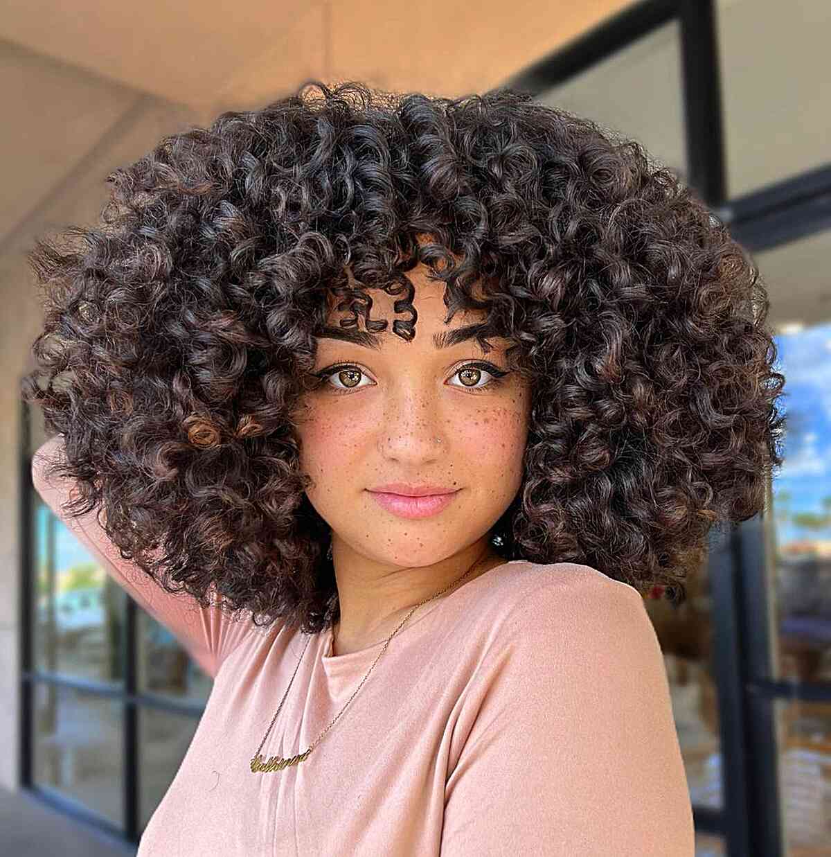 Cado-Inspired Mid-Length Curls