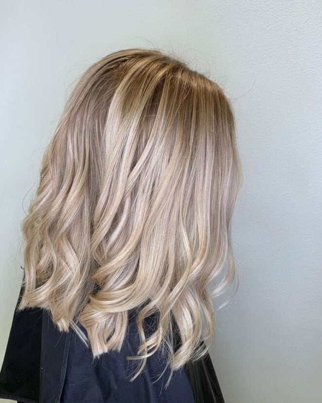 31 Best Champagne Blonde Hair Color Ideas for Every Skin Tone