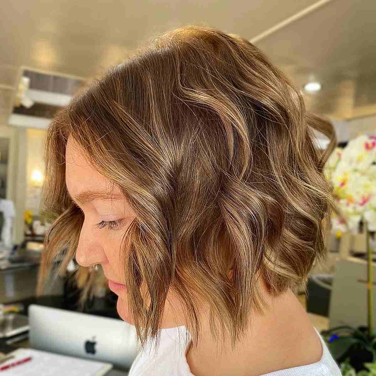 Chin-Length Thin Bobbed Hair with Soft Wavy Curls