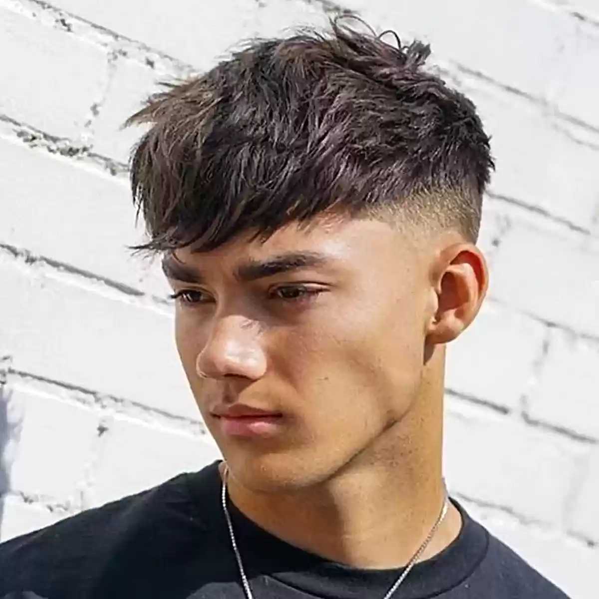 Choppy Layers and Textured Bangs with Short Sides for Men