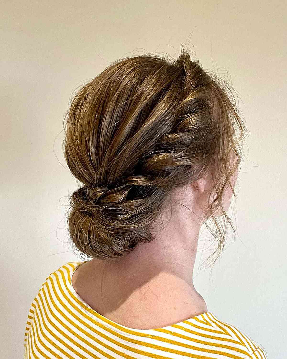 Classic and Elegant Easy Prom Hairstyle