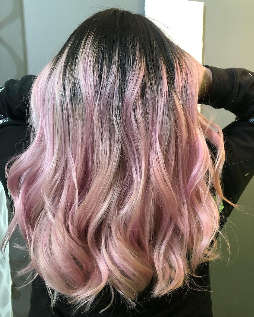 light pink hair        <h3 class=