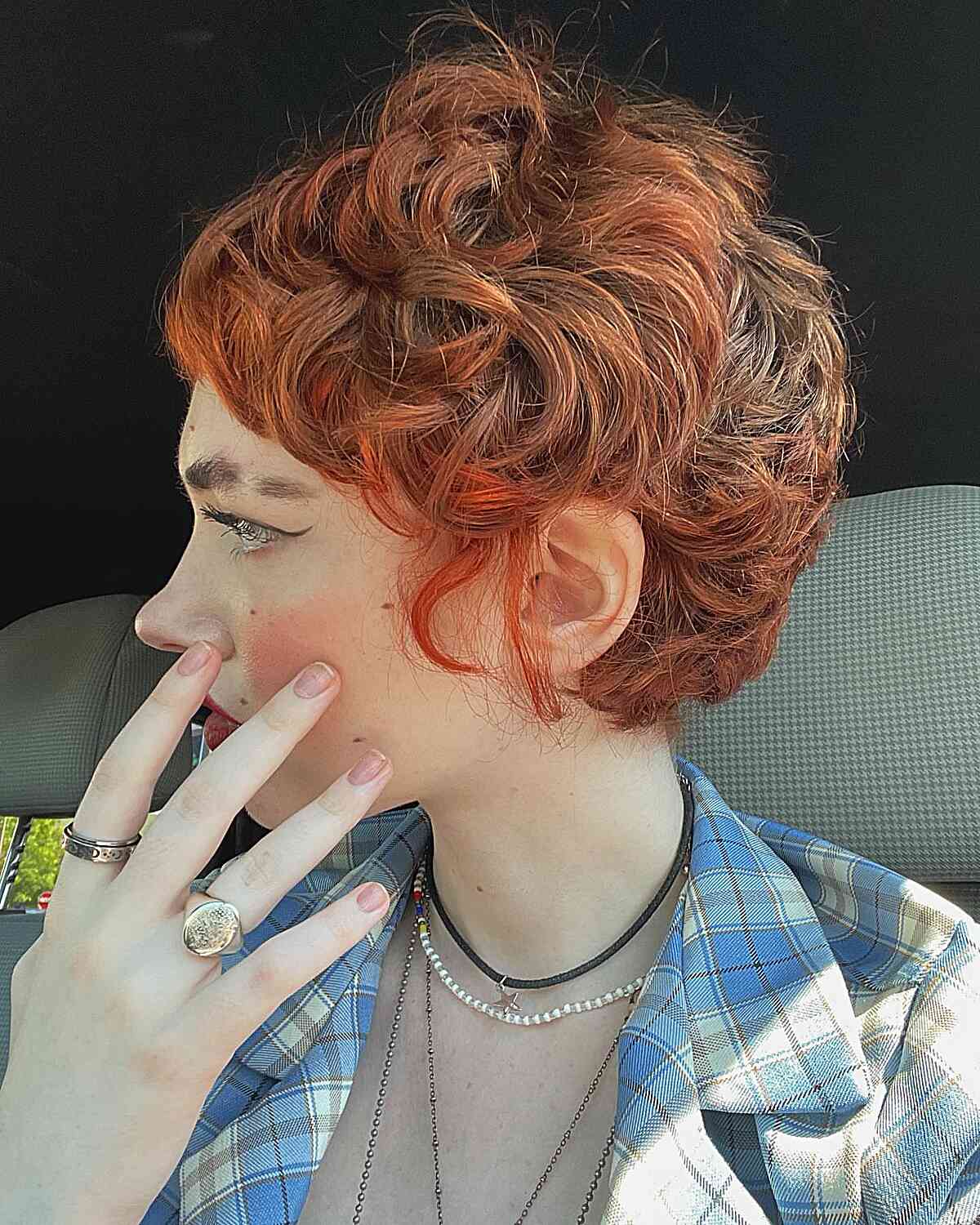Copper Messy Waves for Dark-Rooted Wixie Cut