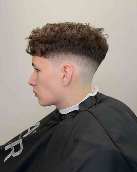 A Cropped with a Messy, Thick Top for Teen Boys